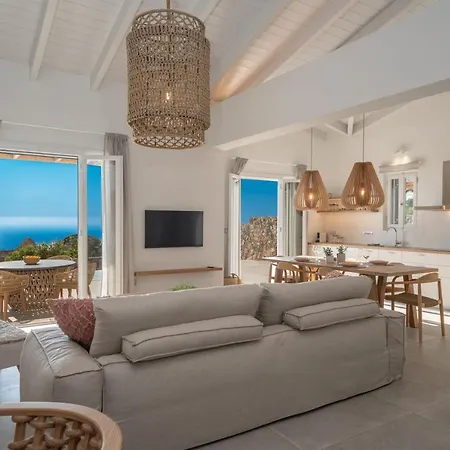 Summer Breeze Villa *