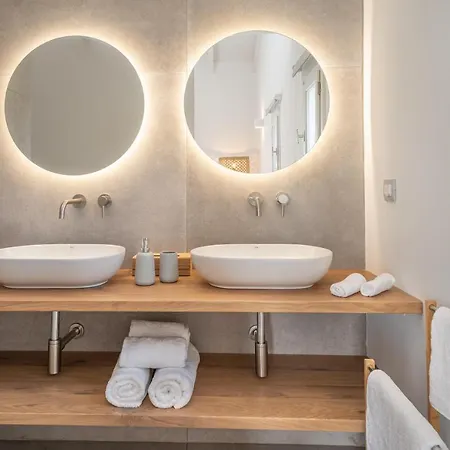 Summer Breeze Villa *