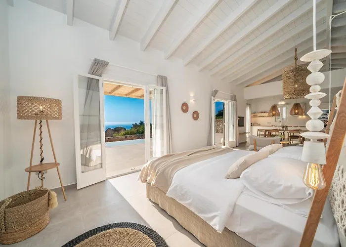 Summer Breeze Villa *